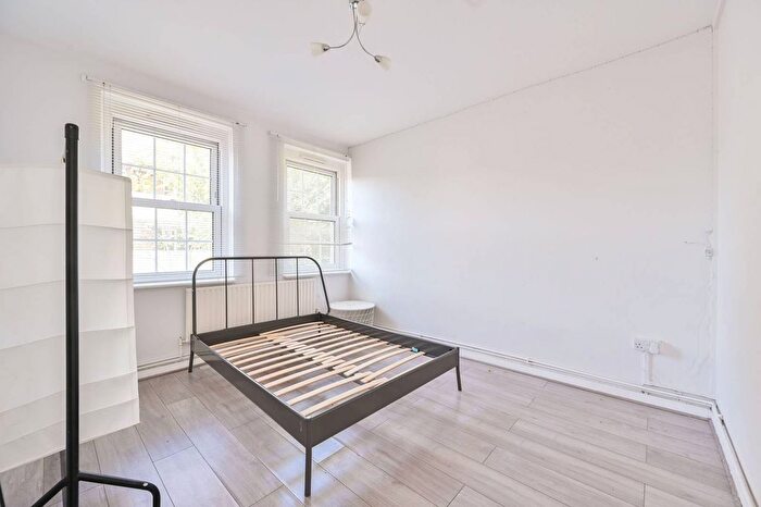 1 Bedroom Flat To Rent In Doddington Grove, Kennington, London, SE17