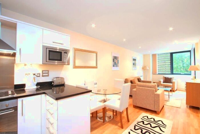 1 Bedroom Flat To Rent In , Southwark Bridge Road, Southwark, London, SE1