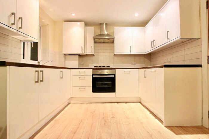 2 Bedroom Flat To Rent In Westfield Lane, Harrow, HA3