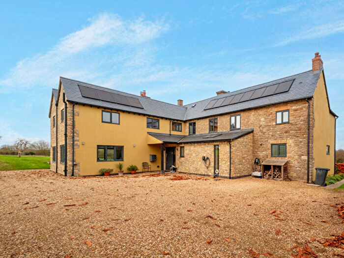 6 Bedroom Country House For Sale In Croughton Brackley, West Northamptonshire, NN13