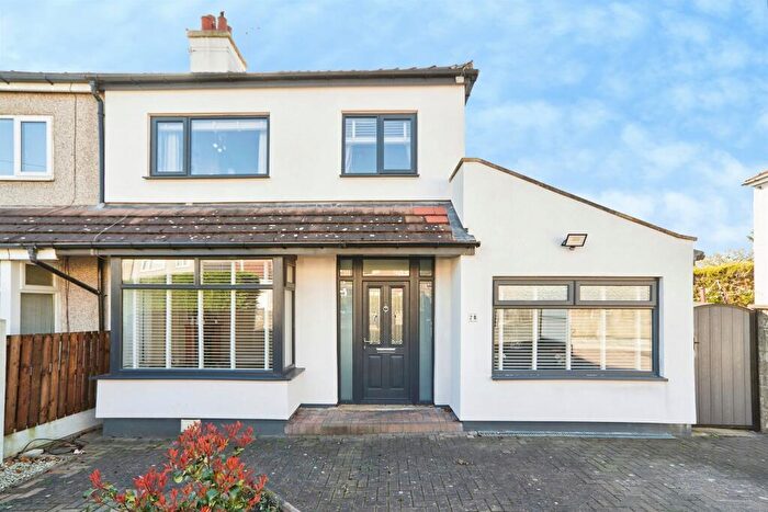 3 Bedroom Semi Detached House For Sale In Glenaire Drive, Baildon, Shipley, BD17