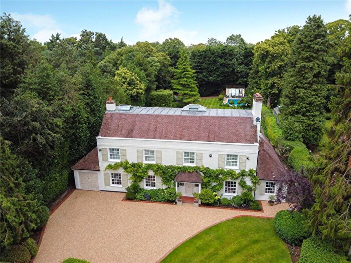 5 Bedroom Detached House For Sale In Onslow Road, Burwood Park, KT12