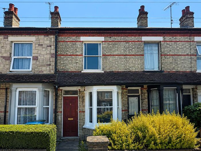1 Bedroom Maisonette For Sale In St. Marys Road, Watford, WD18