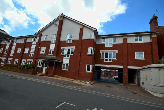 1 Bedroom Flat To Rent In Acland Road, Exeter, EX4
