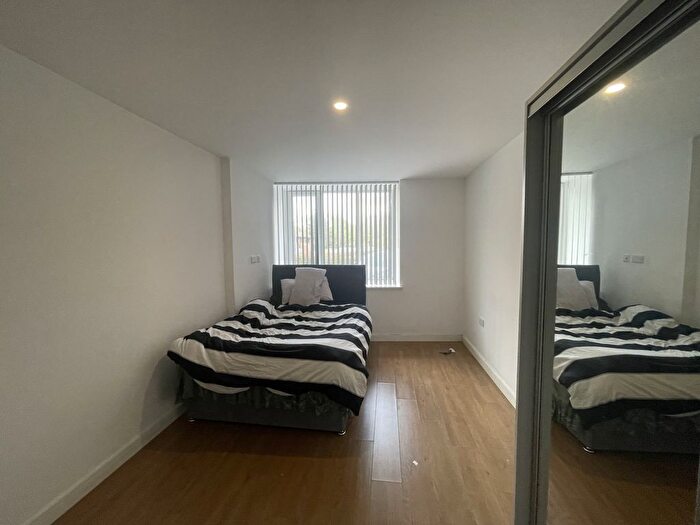 1 Bedroom Flat To Rent In Fitzwilliam House, Southall, UB2