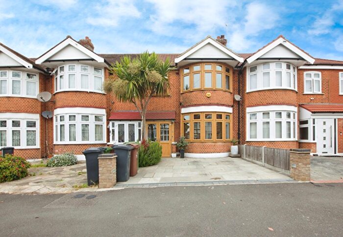 3 Bedroom Terraced House For Sale In Havering Gardens, Romford, RM6