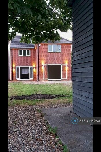 4 Bedroom Detached House To Rent In Kettering Road, Market Harborough, LE16