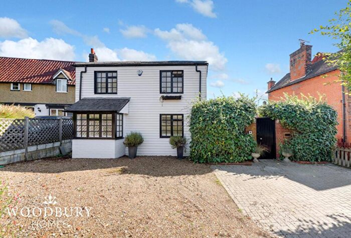 2 Bedroom Detached House For Sale In Baldwins Hill, Loughton, IG10