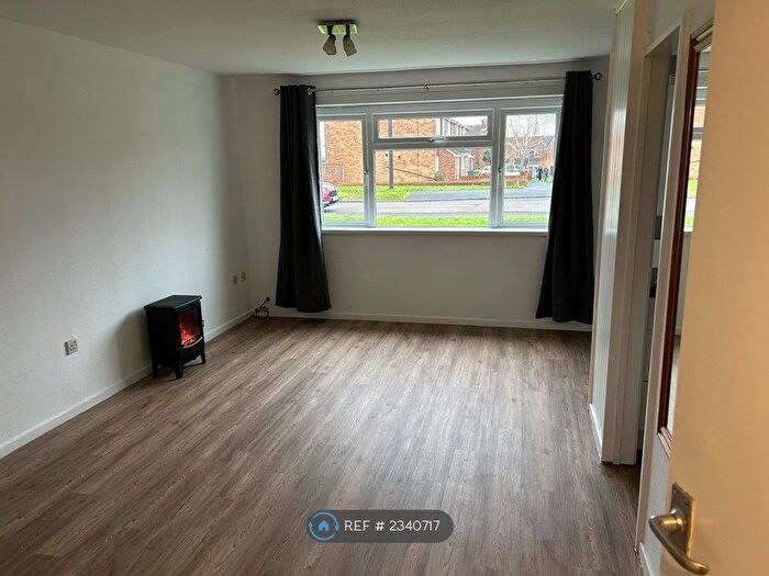 Studio To Rent In Long Meadow, Aylesbury, HP21