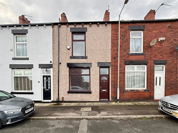 2 Bedroom Property For Sale In Augustus Street, Bolton, BL3