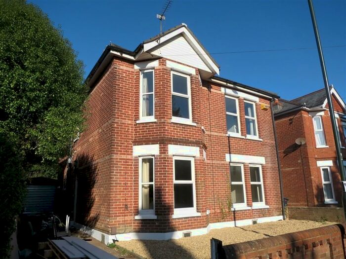 6 Bedroom Detached House To Rent In Heron Court Road, Bournemouth, Dorset, BH3