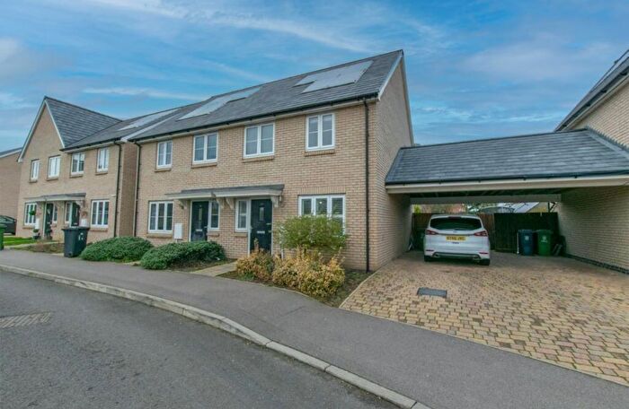 3 Bedroom Semi-Detached House To Rent In Racecourse View, Cottenham, CB24