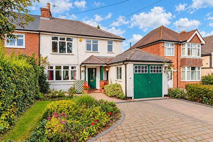 3 Bedroom Semi-Detached House For Sale In Hinckley Road, Leicester Forest East, LE3