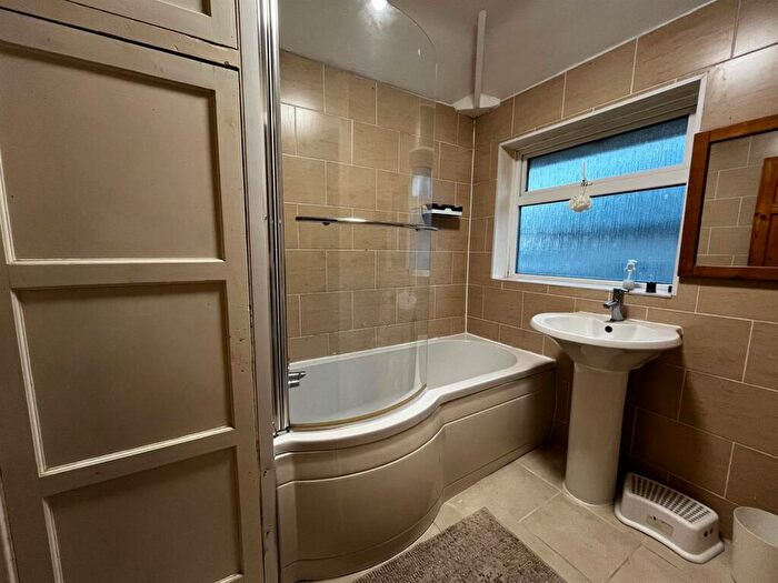 4 Bedroom Private Hall To Rent In Slaidburn Drive, Lancaster, LA1