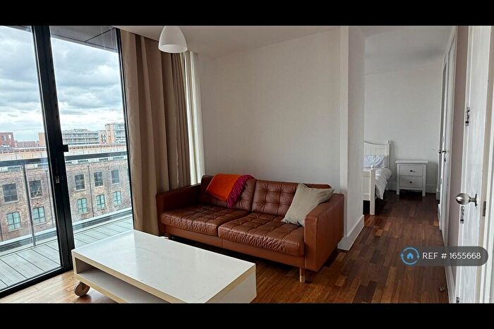1 Bedroom Flat To Rent In Burton Place, Manchester, M15