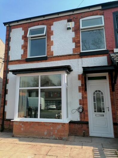 4 Bedroom Semi-Detached House To Rent In Clements Road, Yardley, B25