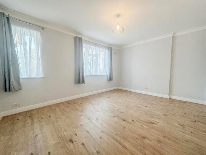 2 Bedroom Maisonette To Rent In Harrow Road, Wembley, HA0