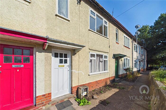 2 Bedroom House To Rent In Western View, Northampton, Northamptonshire, NN1