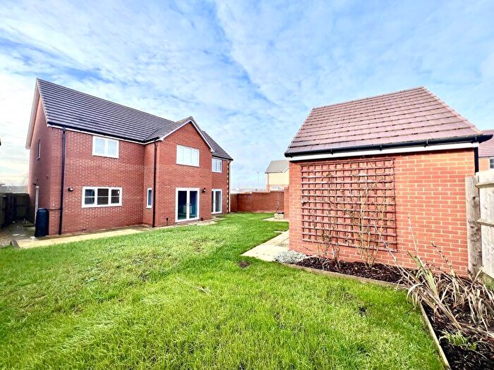 4 Bedroom Detached House To Rent In Sycamore Drive, Calne, SN11