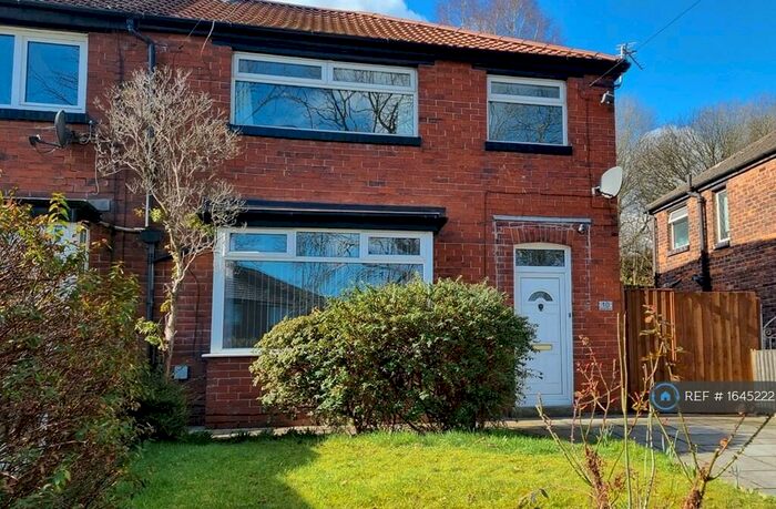 3 Bedroom Semi-Detached House To Rent In Balmoral Avenue, Manchester, M45