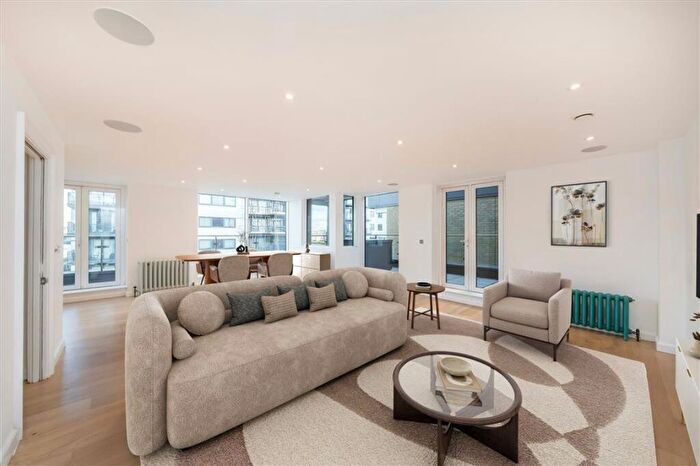 3 Bedroom Flat For Sale In Wharf Street, Deptford, SE8