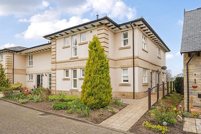 2 Bedroom Flat To Rent In Lodge Court, Hollins Hall, Killinghall, Harrogate, HG3