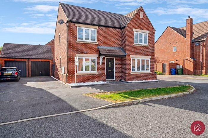 4 Bedroom Detached House For Sale In Dacey Drive, Bicester, OX25
