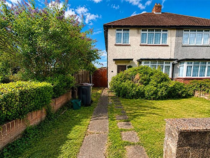 3 Bedroom Semi Detached House For Sale In Chelsfield Road, Orpington, Kent, BR5