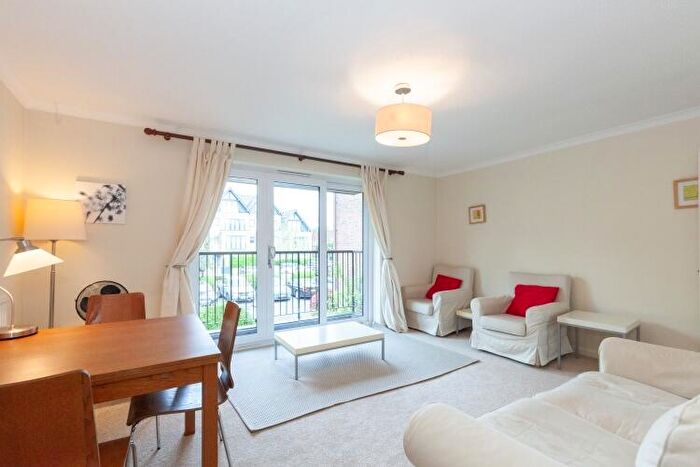 2 Bedroom Apartment To Rent In Hernes Road, Oxford, OX2