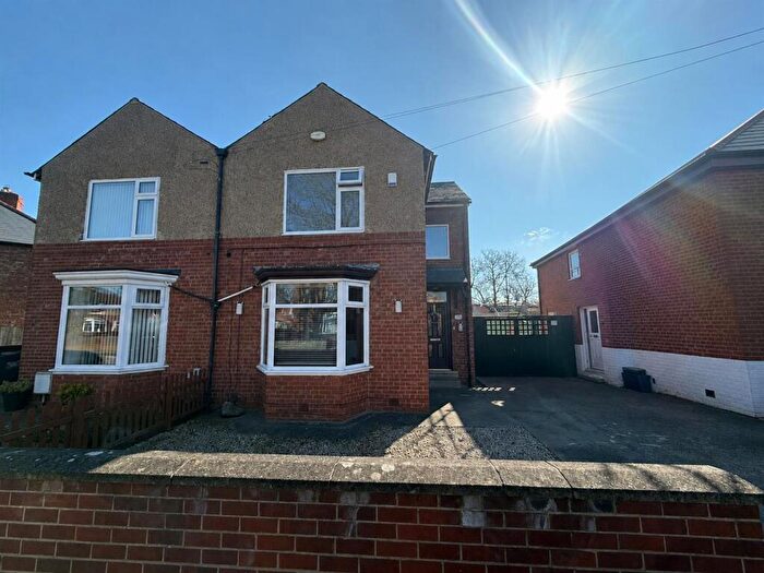 3 Bedroom Semi-Detached House For Sale In Crossfield Rd, Darlington, DL3