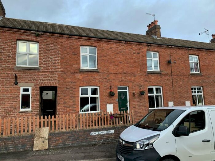 3 Bedroom Town House To Rent In Dovecote Road, Croft, Leicester, LE9