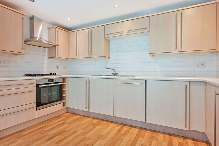 2 Bedroom Flat To Rent In Kings Road, Haslemere, Haslemere, GU27