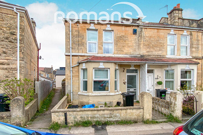 4 Bedroom Terraced House To Rent In Beckhampton Road, Bath, Somerset, BA2