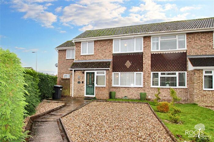 4 Bedroom Semi-Detached House For Sale In Balfour Crescent, Newbury, Berkshire, RG14