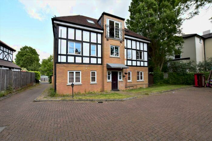 2 Bedroom Apartment To Rent In Manser Court, Lawrie Park Gardens, Sydenham, SE26