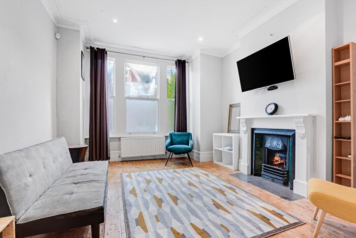 2 Bedroom Flat To Rent In Leander Road, Brixton, SW2