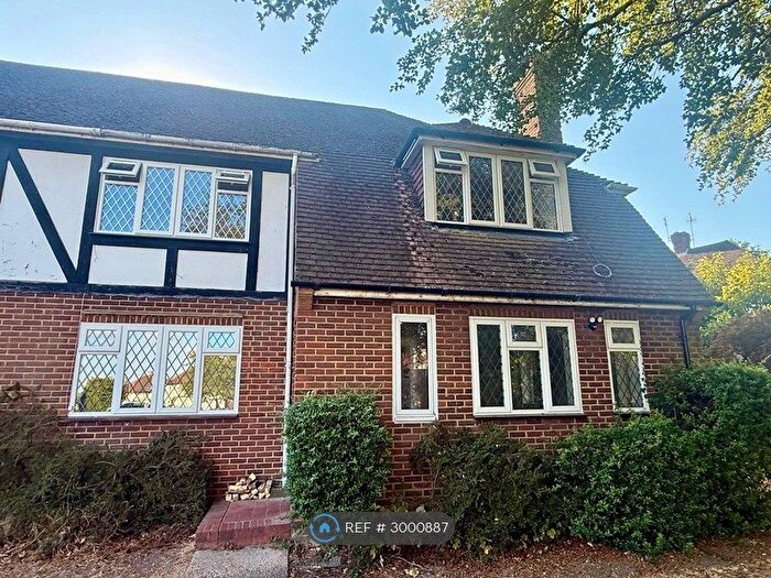 2 Bedroom Maisonette To Rent In Burchell Court, Bushey, WD23