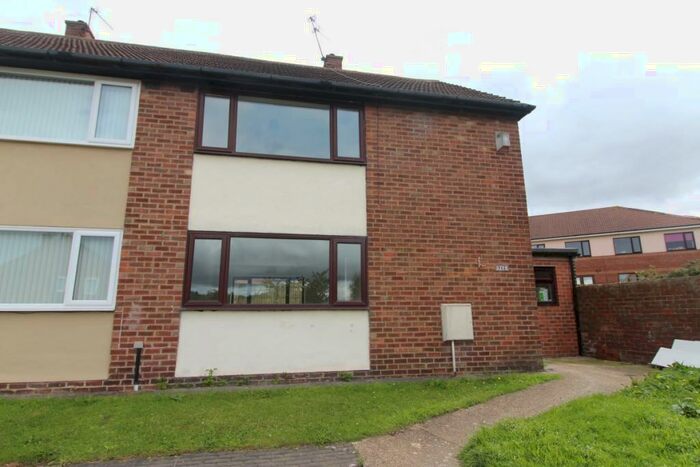 3 Bedroom Semi-Detached House To Rent In Amersham Crescent, Peterlee, SR8