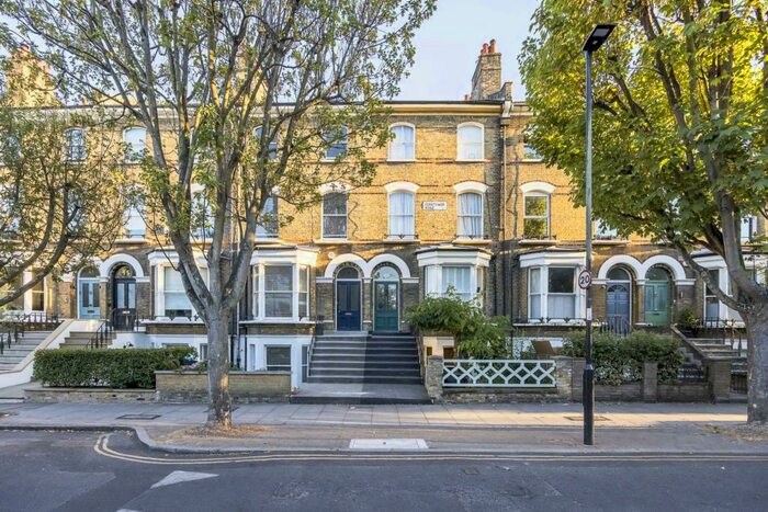 3 Bedroom Apartment To Rent In Ferntower Road, Newington Green, N5