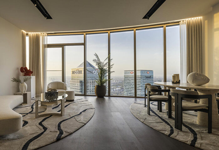 3 Bedroom Apartment For Sale In Canary Wharf, London, E14