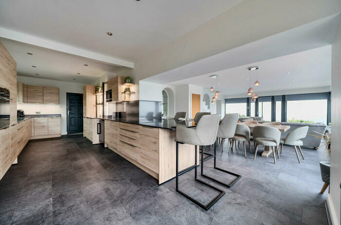 4 Bedroom Detached House For Sale In Halifax Road, Huddersfield, HD7