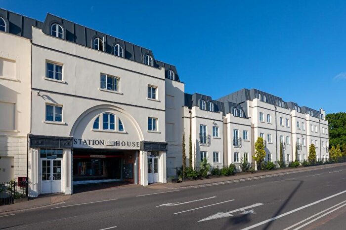 6 Bedroom Apartment To Rent In Station House, Leamington Spa, G44