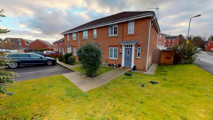 3 Bedroom Town House To Rent In The Feathers, St. Helens WA10