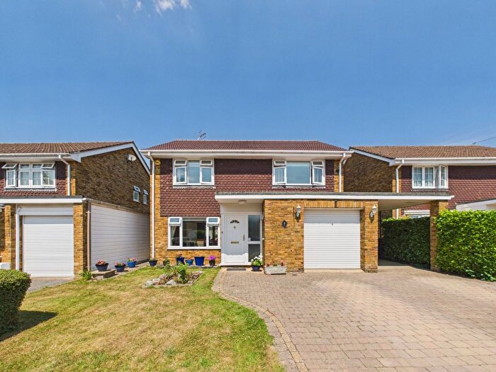 4 Bedroom Detached House For Sale In Lycrome Road, Chesham, Buckinghamshire, HP5