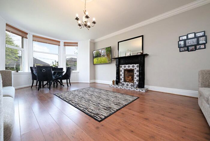 3 Bedroom Flat For Sale In Finnart Street, Greenock, PA16