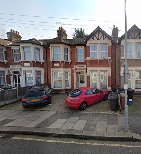 1 Bedroom Flat To Rent In Ingleby Road, Ilford, Essex, IG1