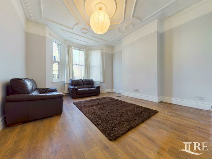 3 Bedroom Flat To Rent In Furness Road, Harlesden, London, NW10