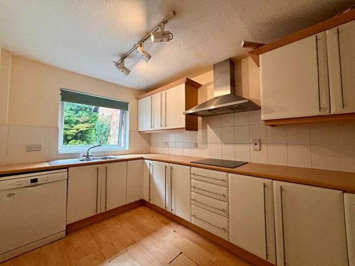 5 Bedroom Terraced House To Rent In Foxgrove Road, Beckenham, BR3