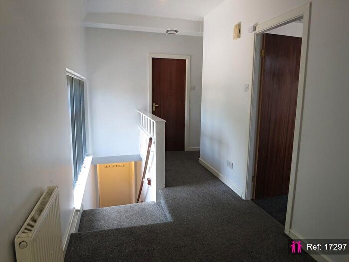 2 Bedroom Apartment To Rent In Davyhulme Road East, Stretford, M32