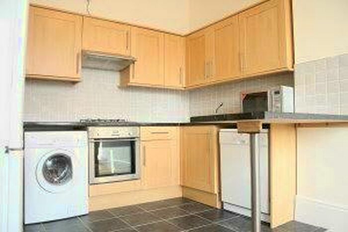 4 Bedroom Flat To Rent In Holloway Road, Holloway, N7